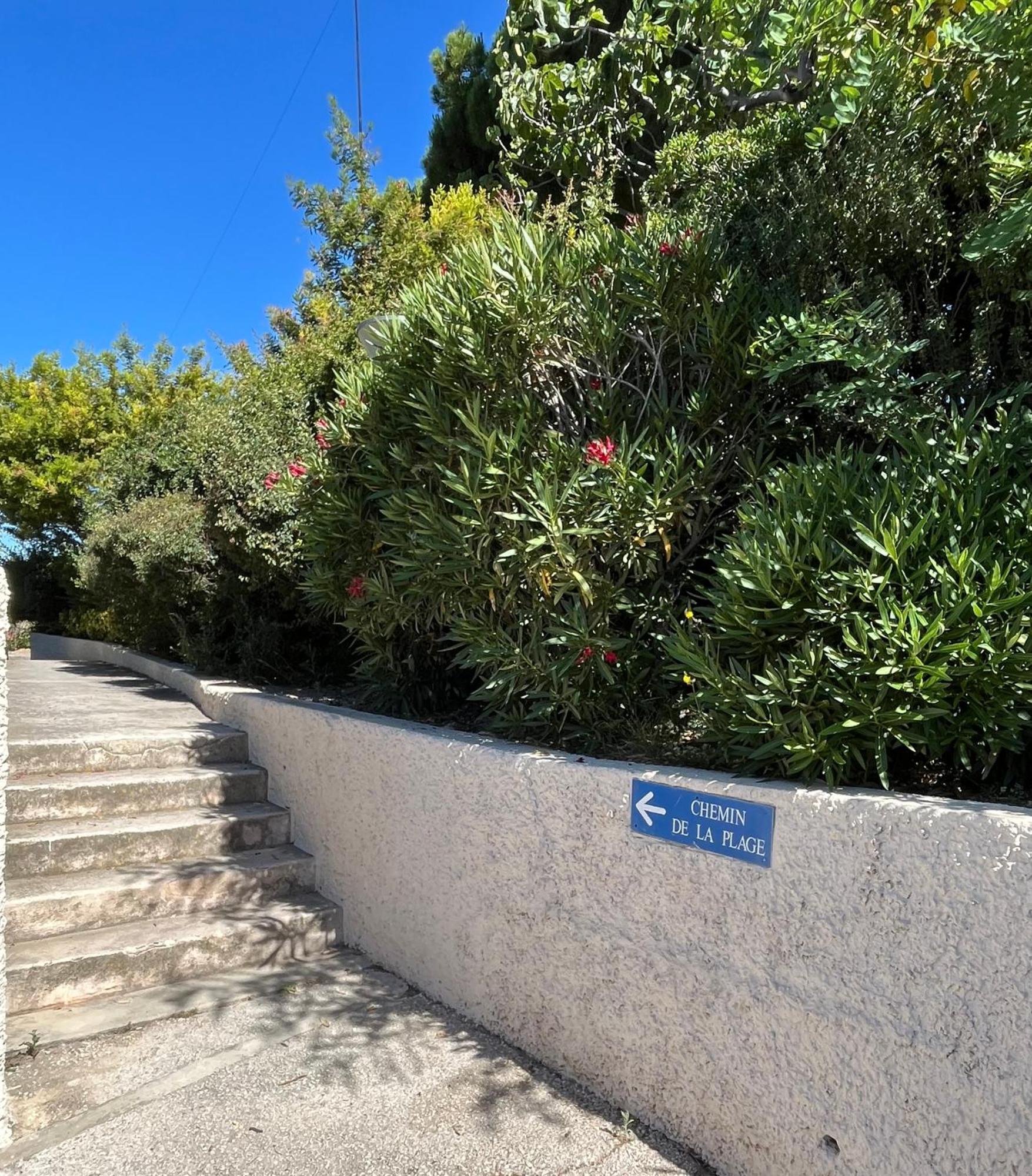 Studio Cosy En Bord De Mer Saint-Cyr-sur-Mer Eksteriør bilde